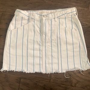 American Eagle white denim skirt